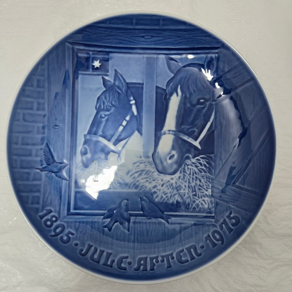 Bing & Grondahl 1975 Christmas Plate Christmas Night in the Stable B&G Denmark